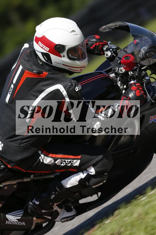 /Archiv-2024/29 12.06.2024 MOTO.CH Track Day ADR/Gruppe gelb/backside